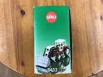 Siku 3453 MF 3050A + front (3)